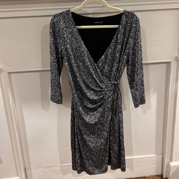 Express Print Dress - size XS/TP - Picture 1 of 9